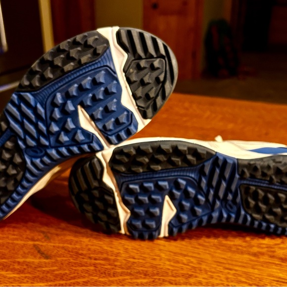 ASICS Men's White and Blue Golf Shoes - Picture 4 of 7